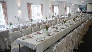 dekoration-hochzeit-schlicht